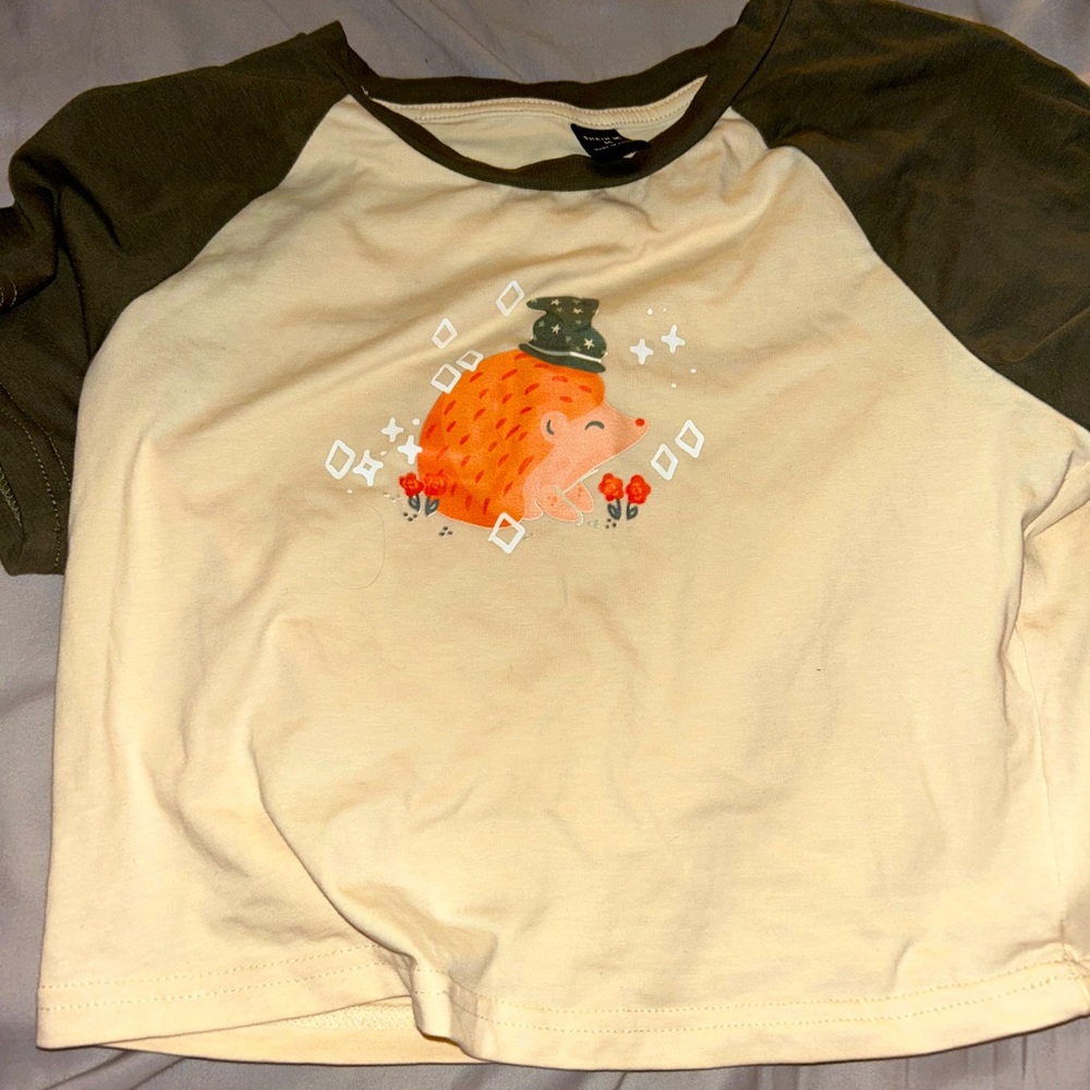 shein hedgehog tee crop size medium